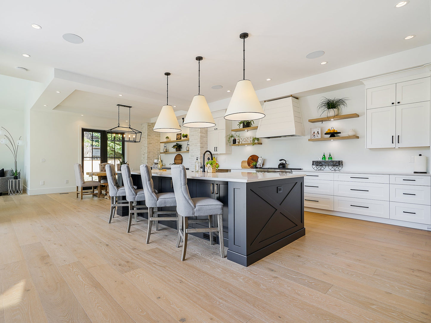 Pravada Aura 8"x87"x14mm Engineered Hardwood Flooring