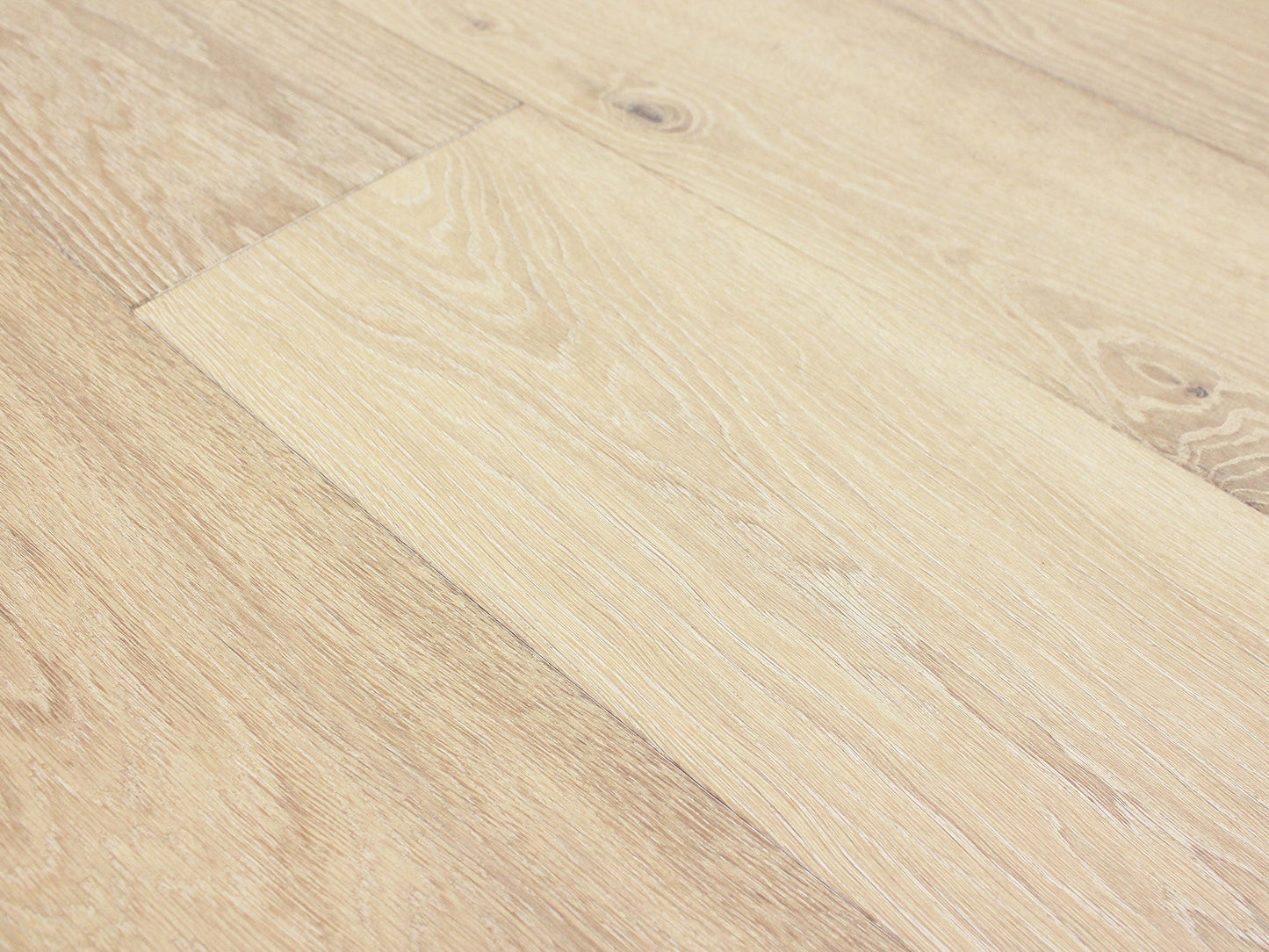Pravada Aura 8"x87"x14mm Engineered Hardwood Flooring