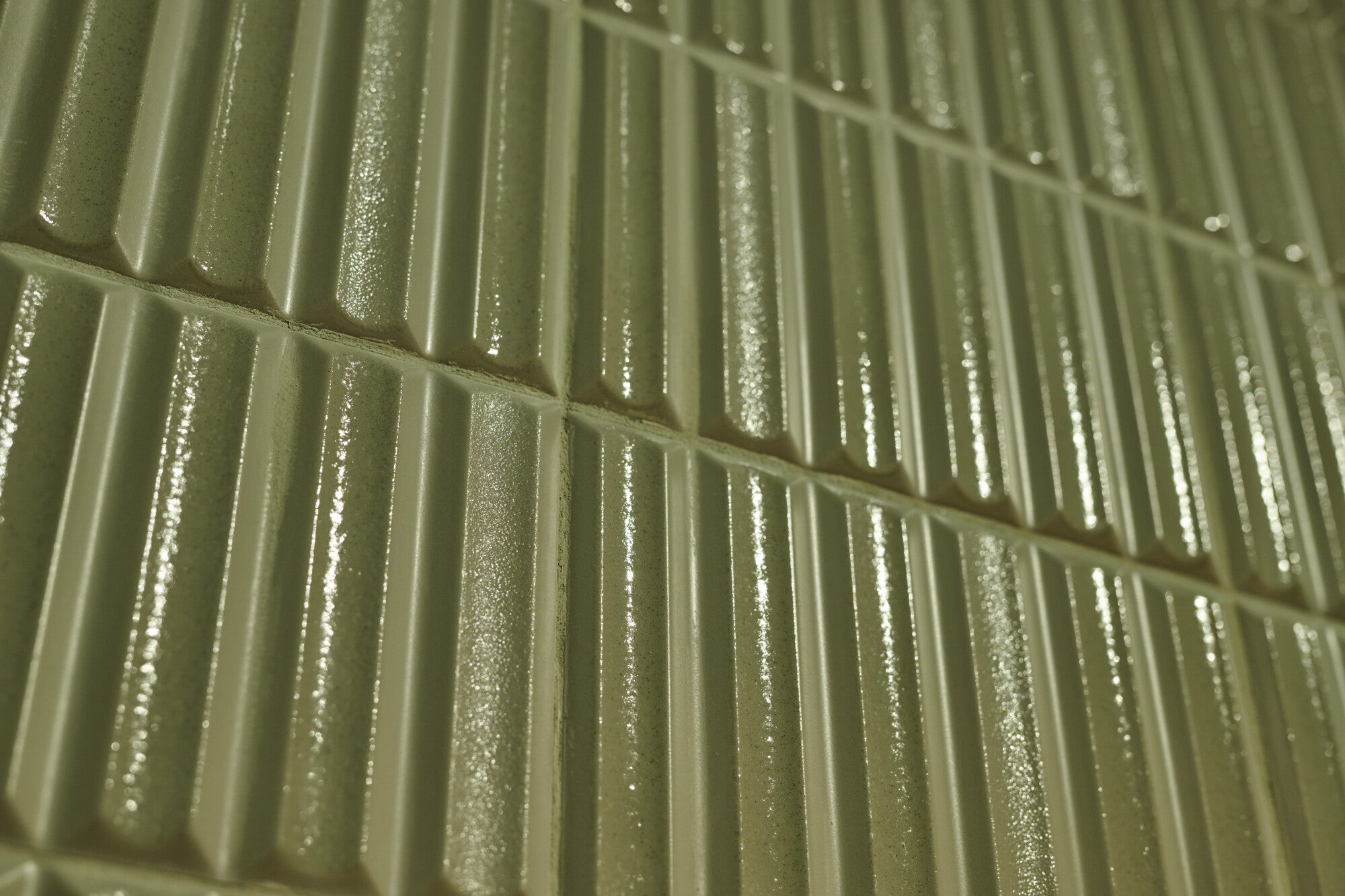 Moves Green 8x16 Matte/Polished Finish Fluted Backsplash Tile