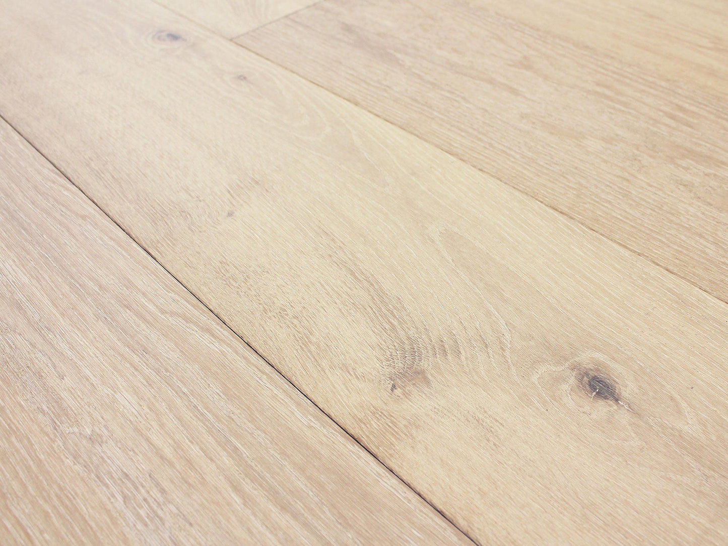 Pravada Aura 8"x87"x14mm Engineered Hardwood Flooring