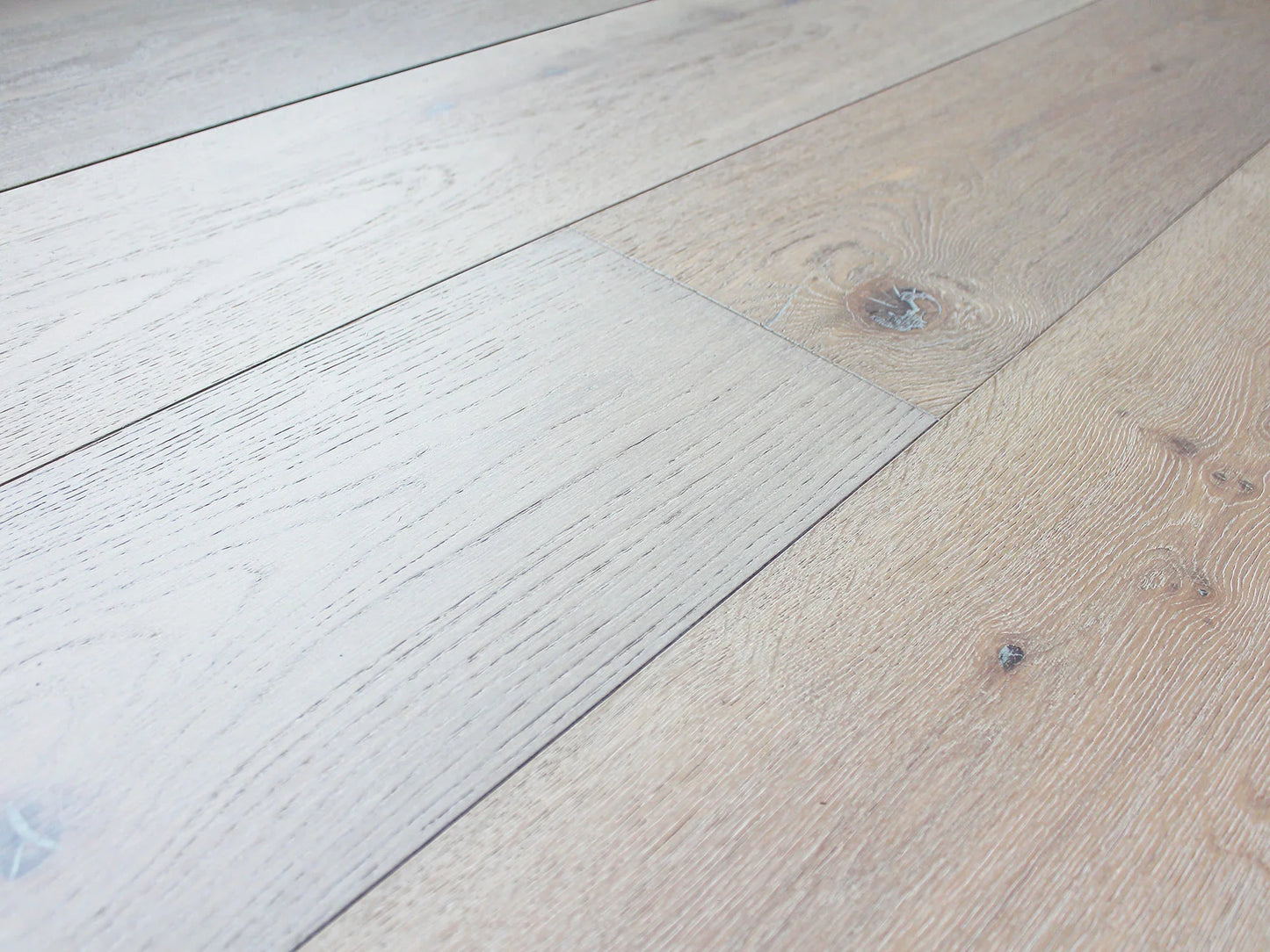 Pravada Duvet 9"x87"x14mm Engineered Hardwood Flooring