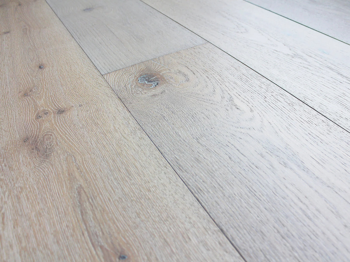 Pravada Duvet 9"x87"x14mm Engineered Hardwood Flooring