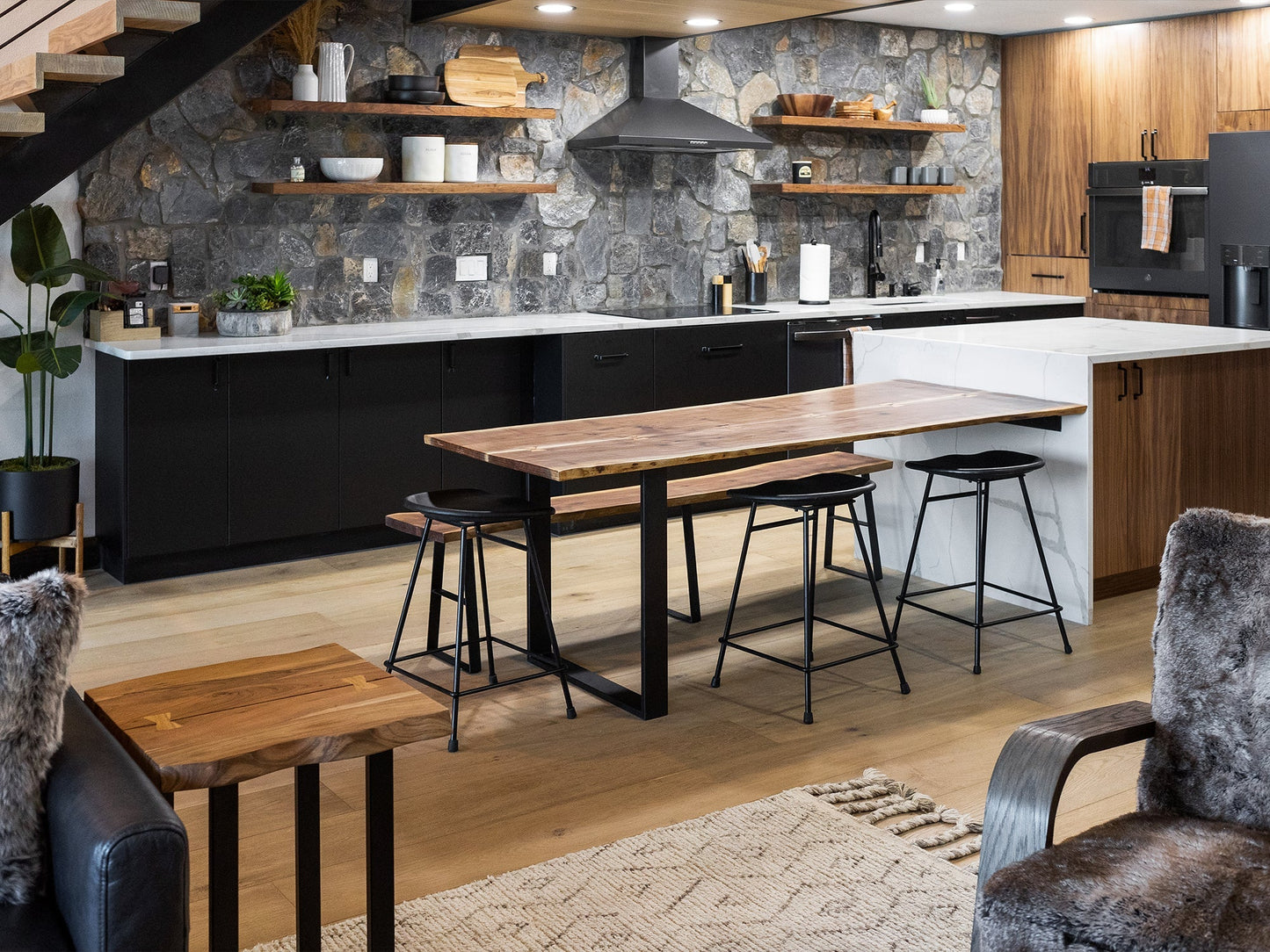Pravada Fleur 9"x87"x14mm Engineered Hardwood Flooring